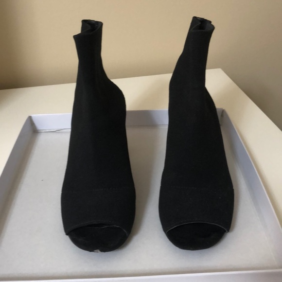 Black knit open toe/open heel booties. Size 5 - Picture 1 of 4